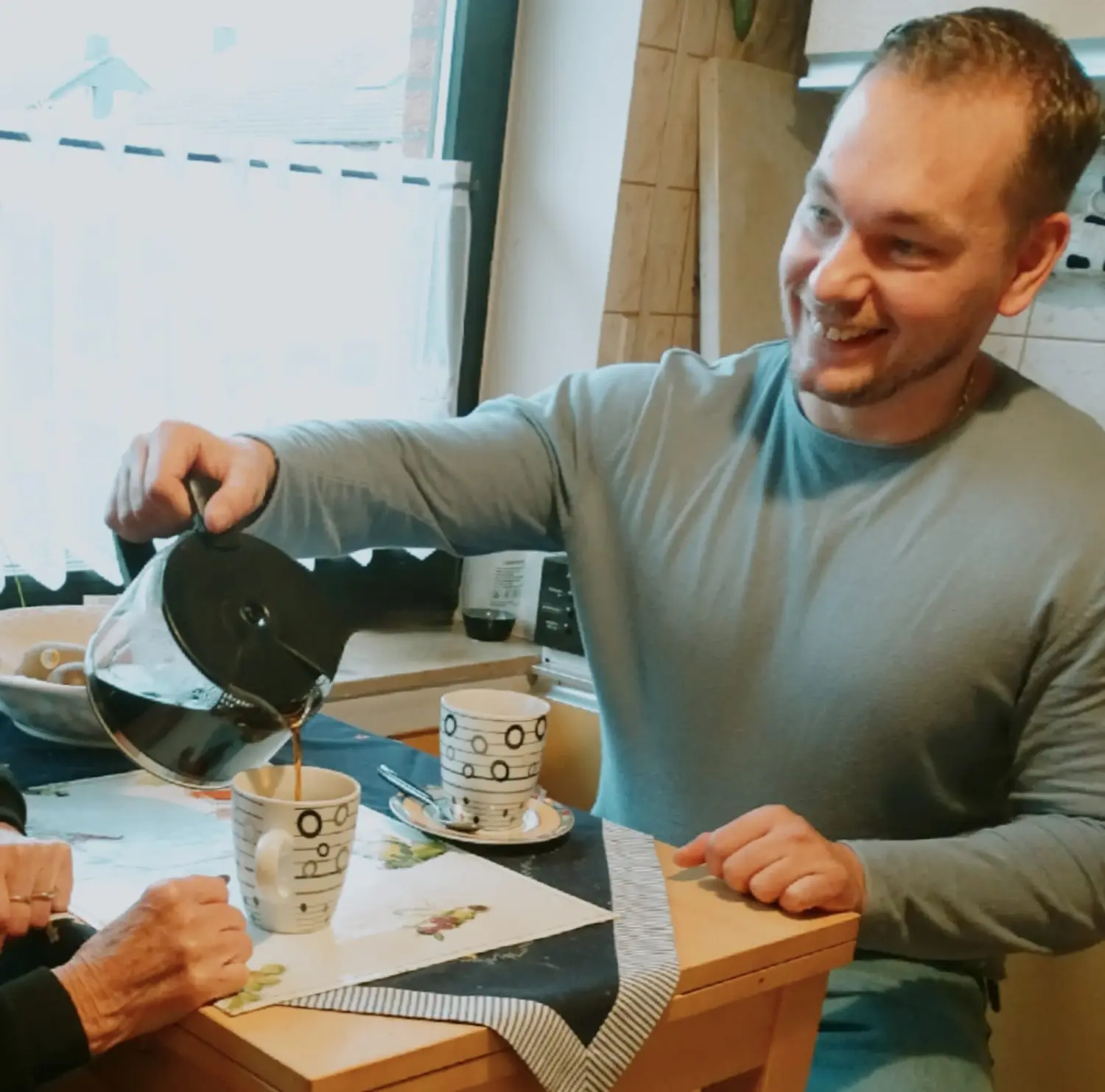 Labatzky - Pflege- & Betreuungsdienst - Hilfe in der Küche