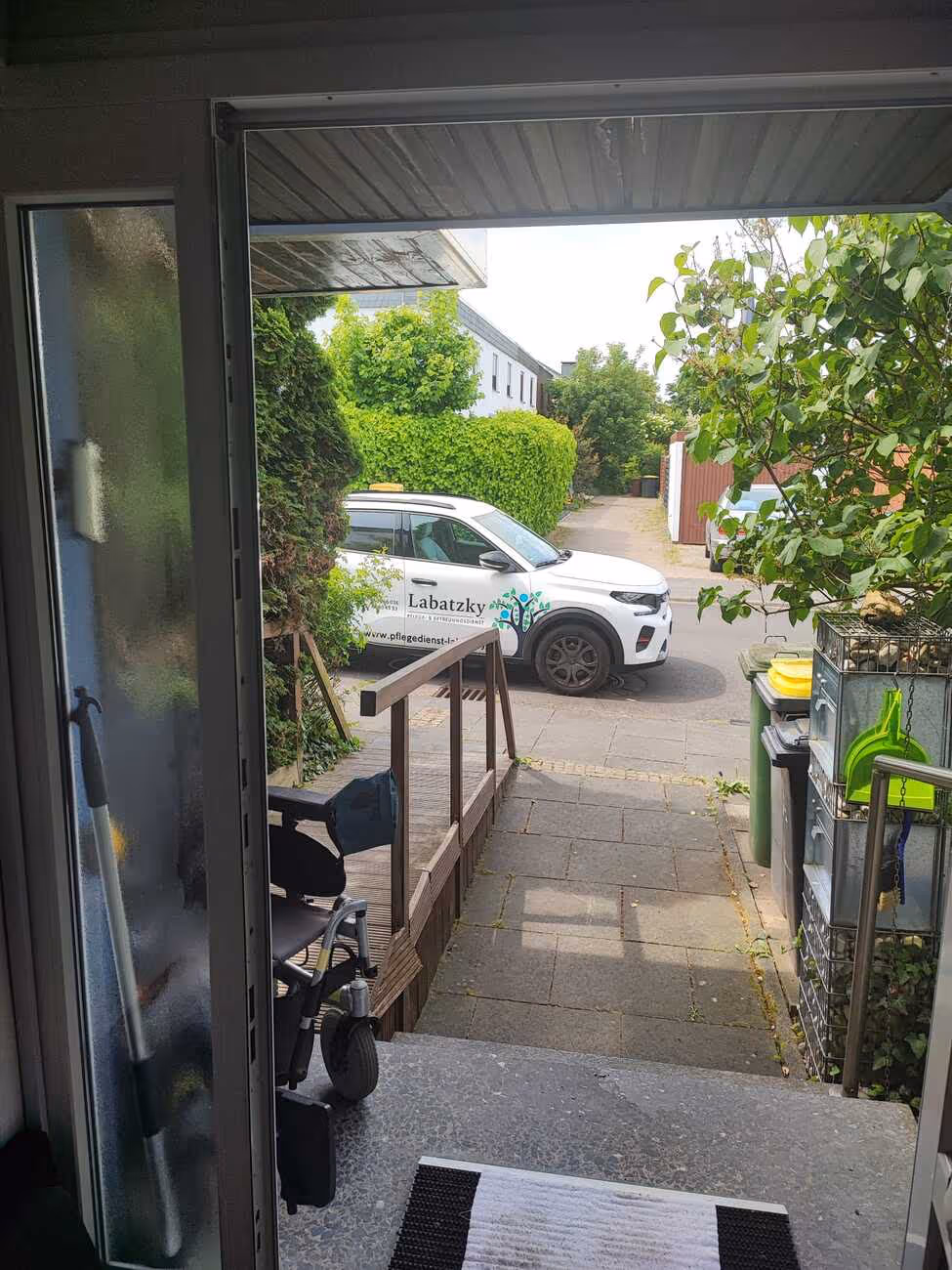 Labatzky - Pflege- & Betreuungsdienst - Kontinuität in der Pflege