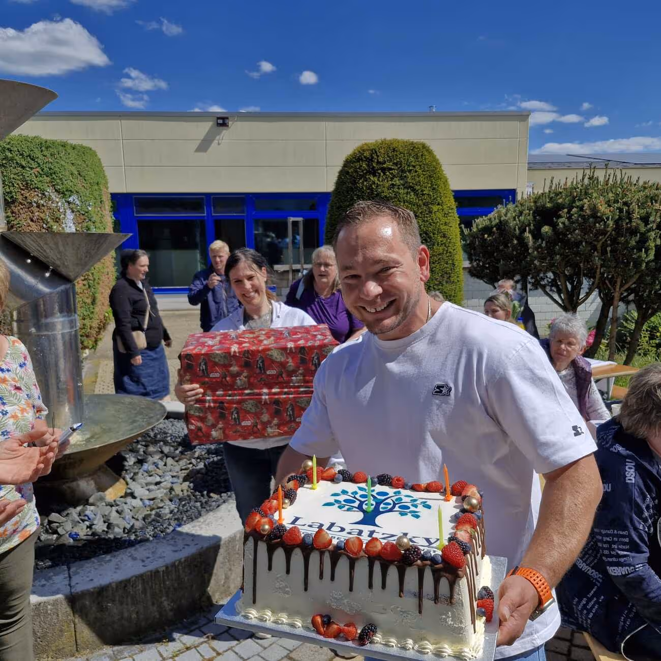 Labatzky - Pflege- & Betreuungsdienst - Hilfe für Ältere