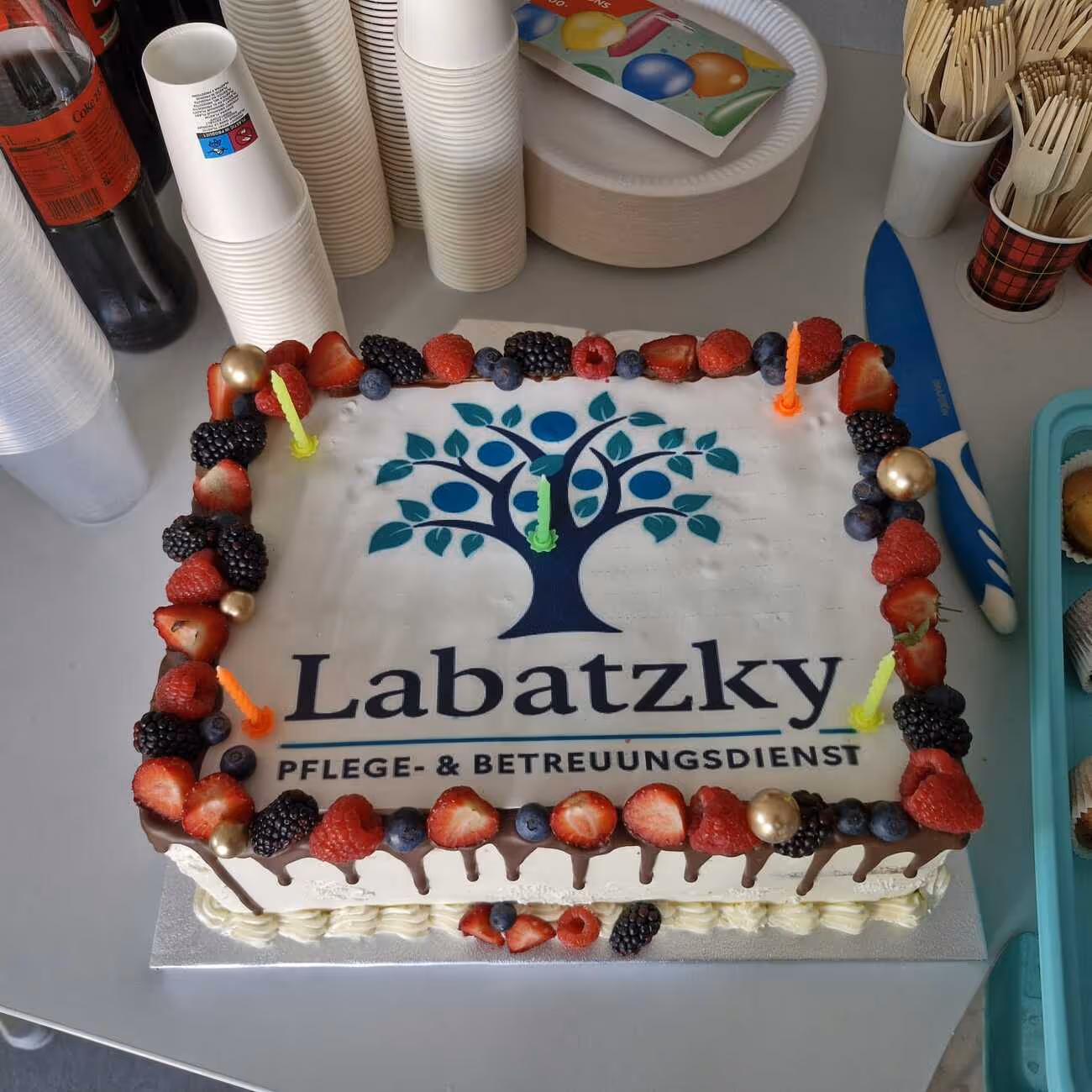 Labatzky - Pflege- & Betreuungsdienst - Festtagstorte