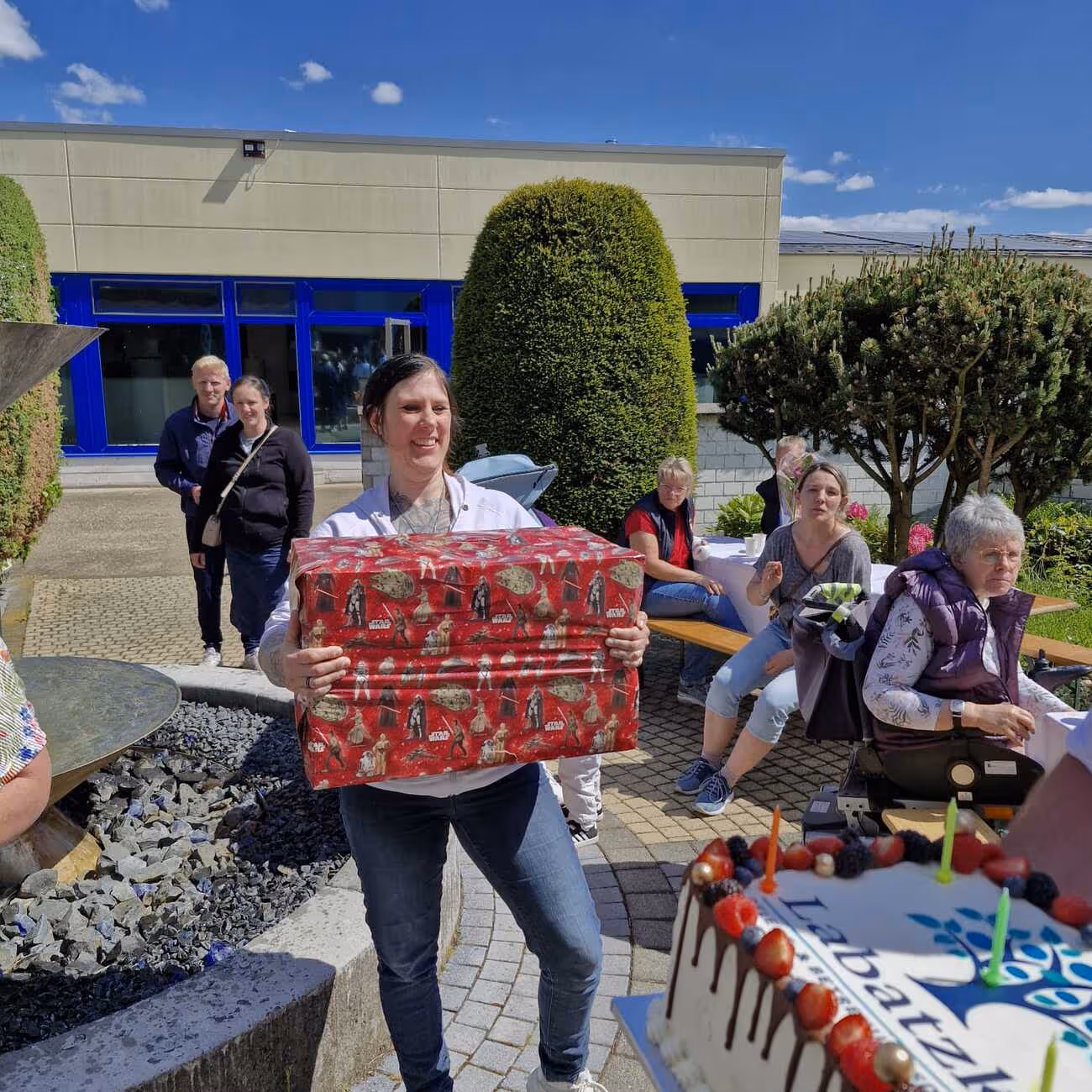 Labatzky - Pflege- & Betreuungsdienst - Hilfe für Ältere
